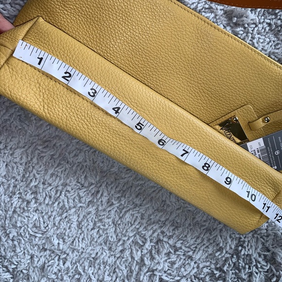 VALENTINA Italy mustard Leather Handbag Bag. - Picture 5 of 10